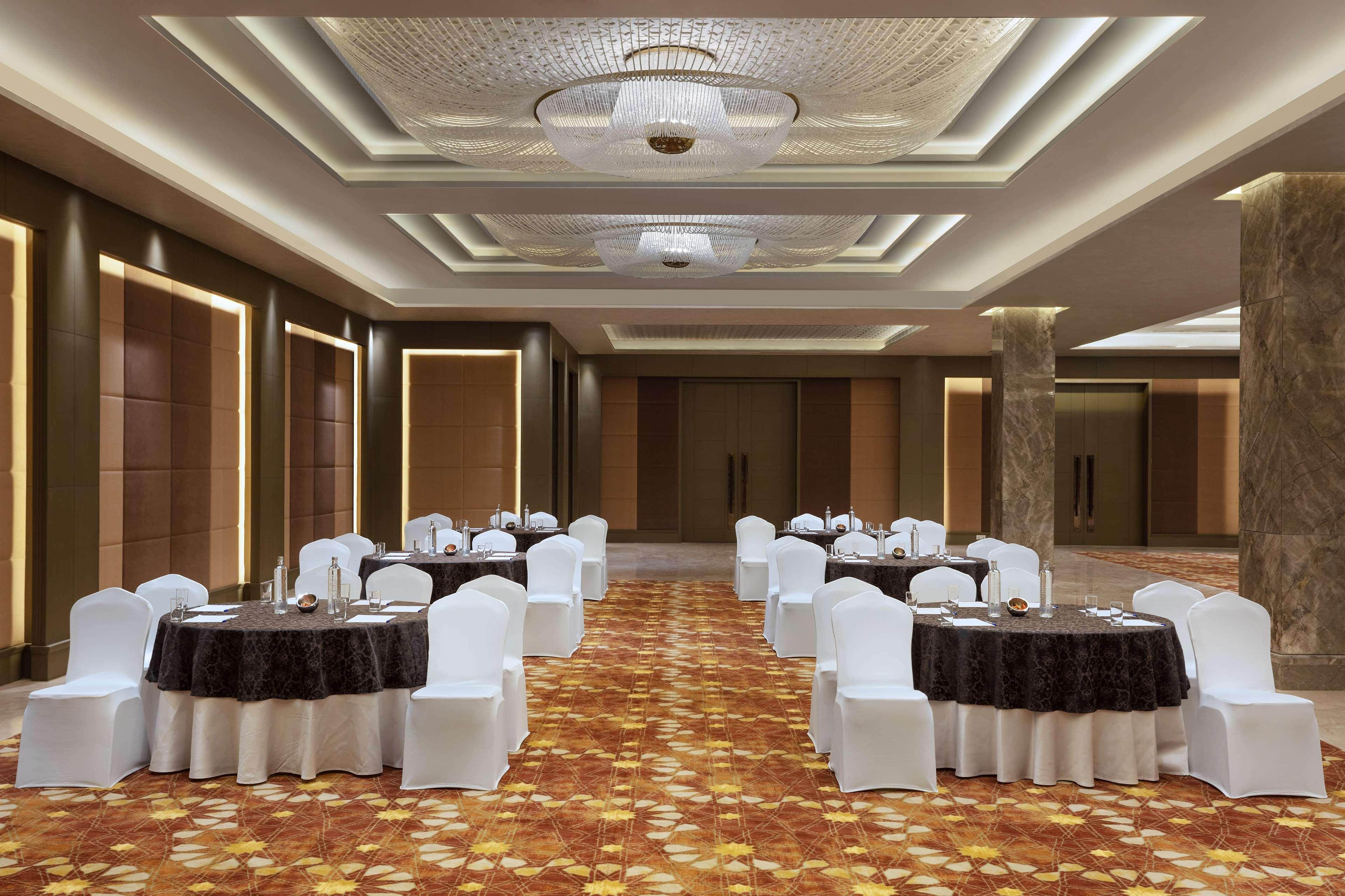 Doubletree By Hilton Jaipur Amer Ngoại thất bức ảnh