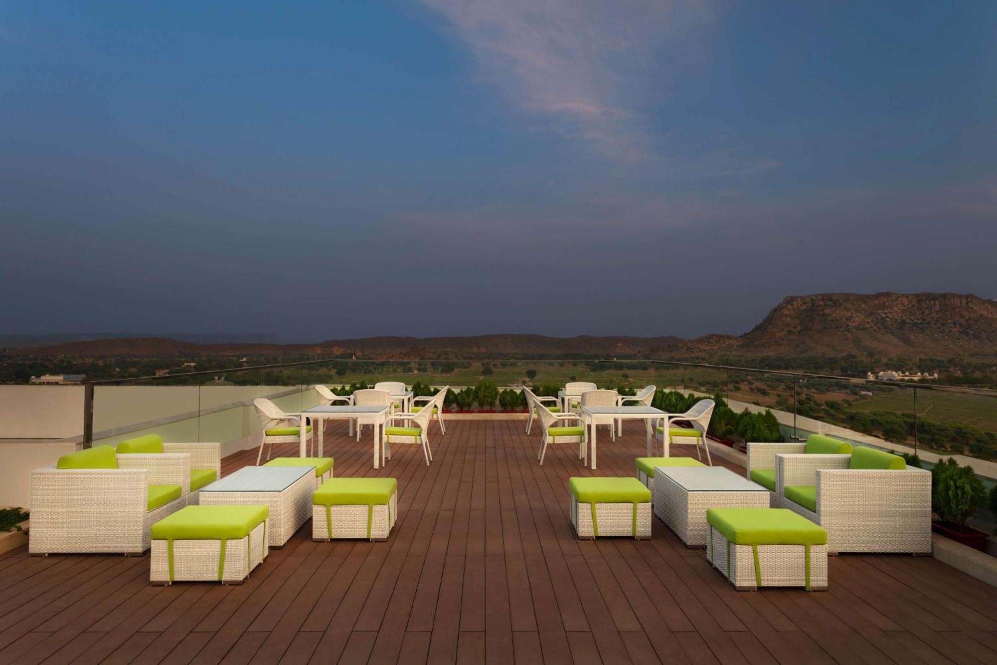 Doubletree By Hilton Jaipur Amer Ngoại thất bức ảnh