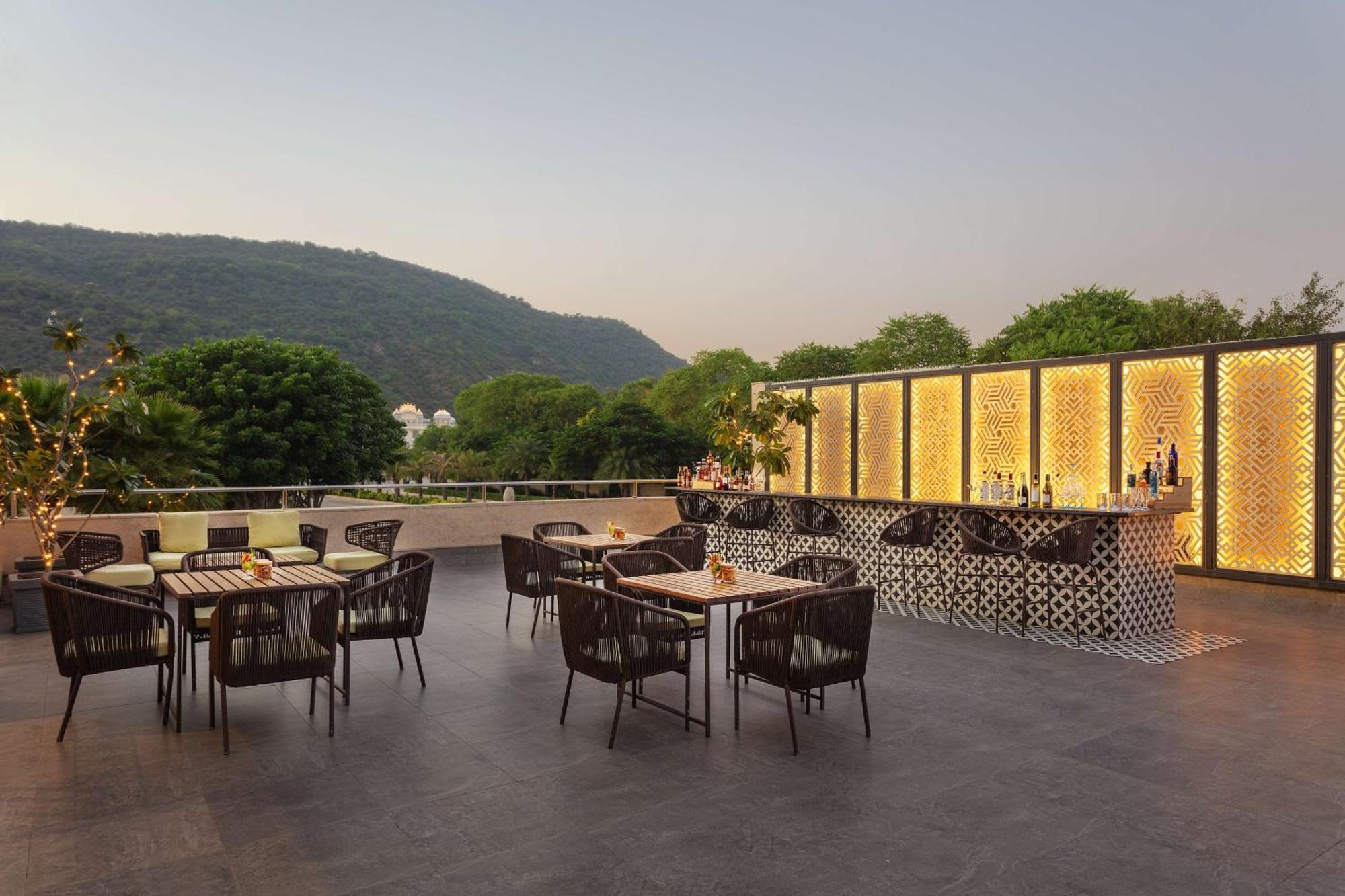 Doubletree By Hilton Jaipur Amer Ngoại thất bức ảnh