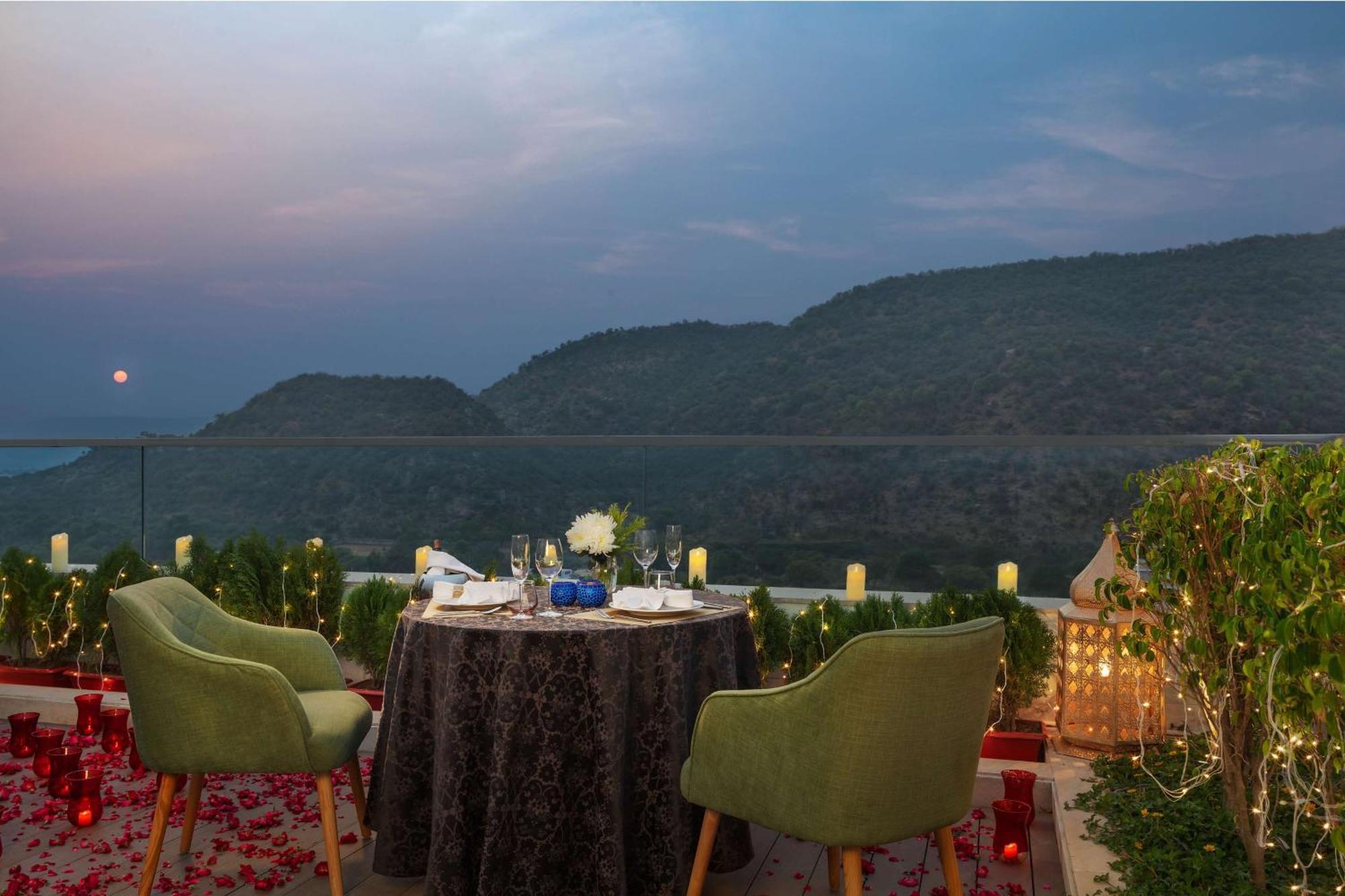 Doubletree By Hilton Jaipur Amer Ngoại thất bức ảnh