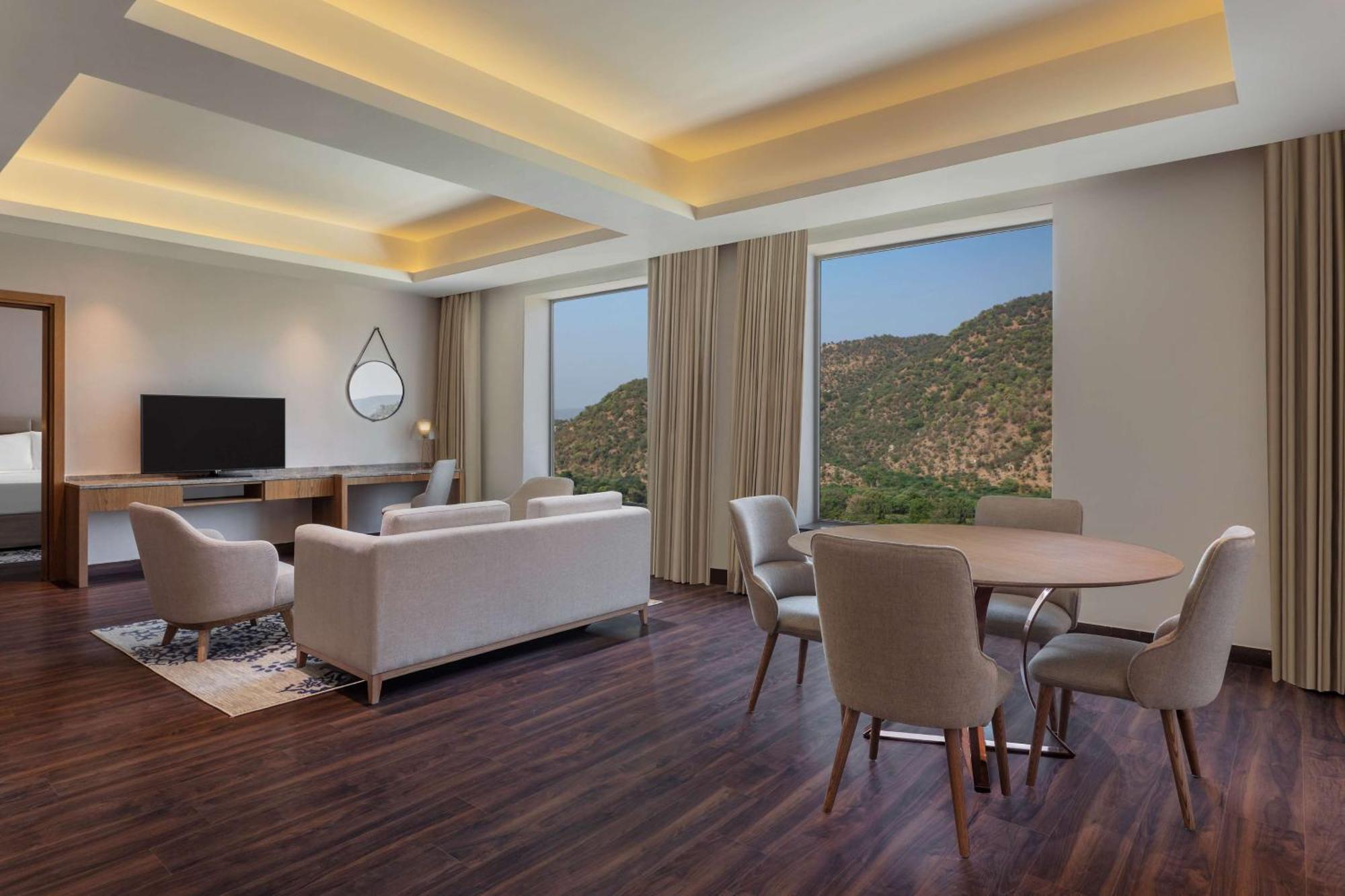 Doubletree By Hilton Jaipur Amer Ngoại thất bức ảnh