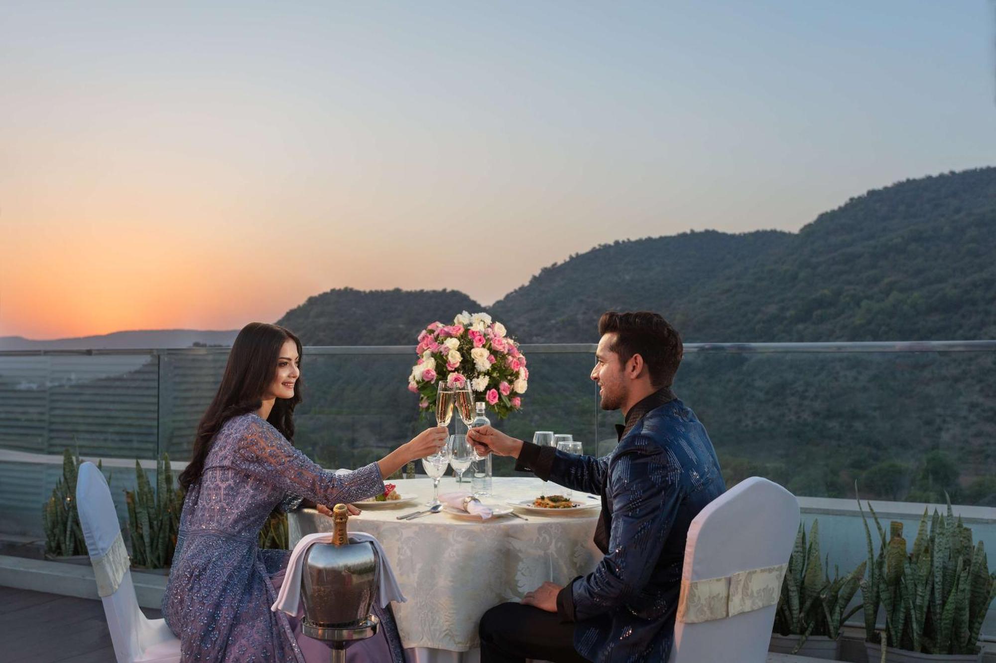 Doubletree By Hilton Jaipur Amer Ngoại thất bức ảnh