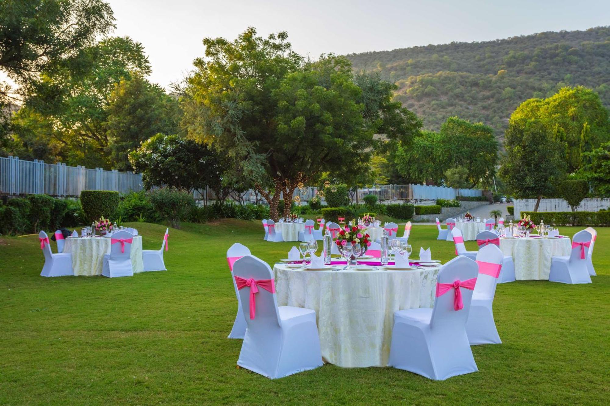 Doubletree By Hilton Jaipur Amer Ngoại thất bức ảnh